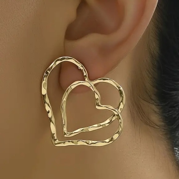 Jewelry - Double Heart Hollow Open, Boho, Gold tone Stud Lightweight Pretty Earrings